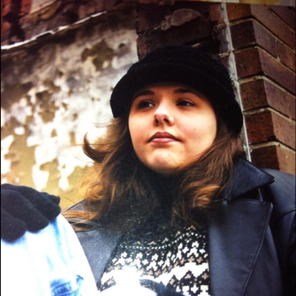 Meet your Posher, Crystal